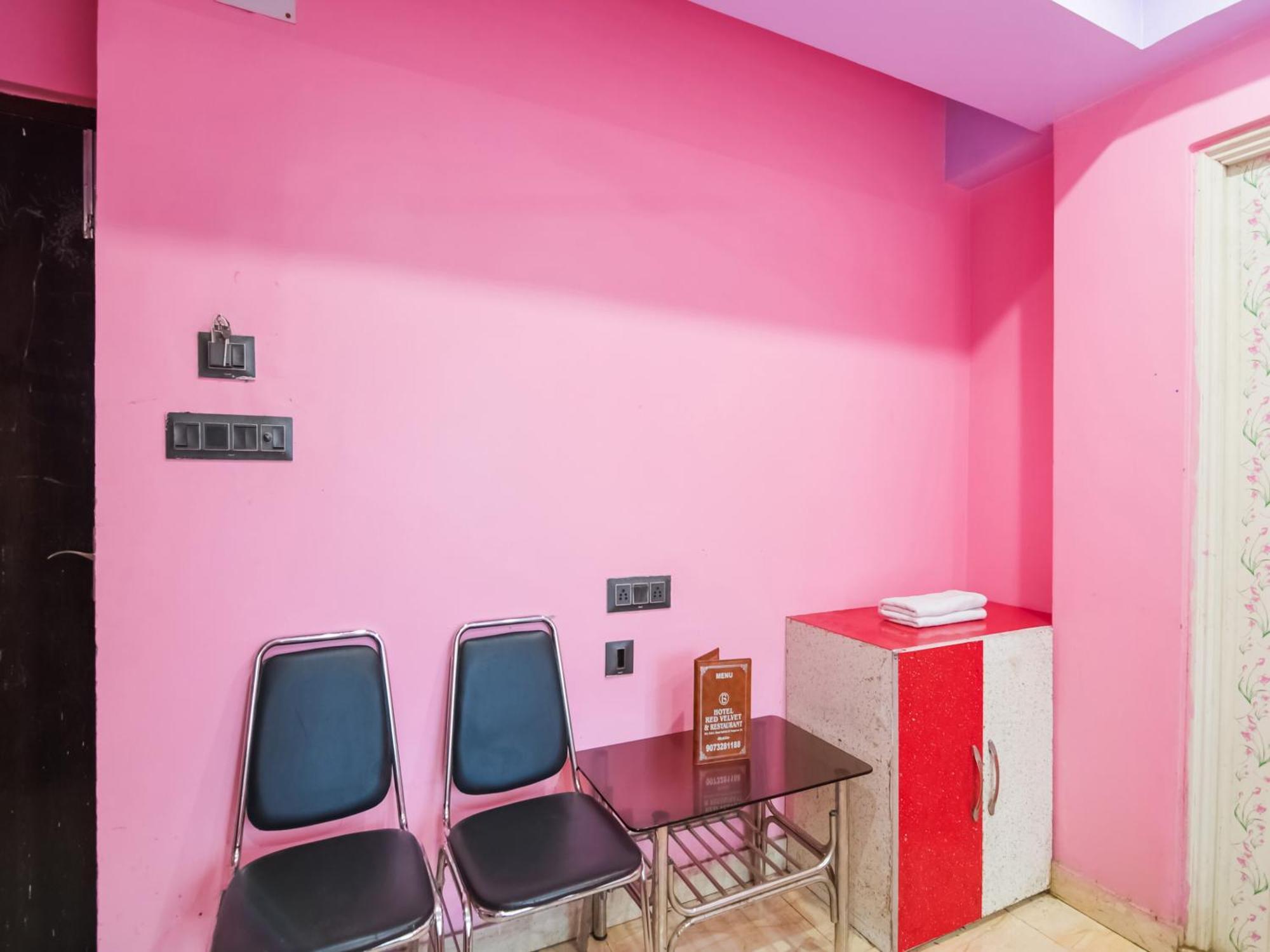 Oyo Flagship Hotel Red Velvet Hugli-Chinsurah Экстерьер фото